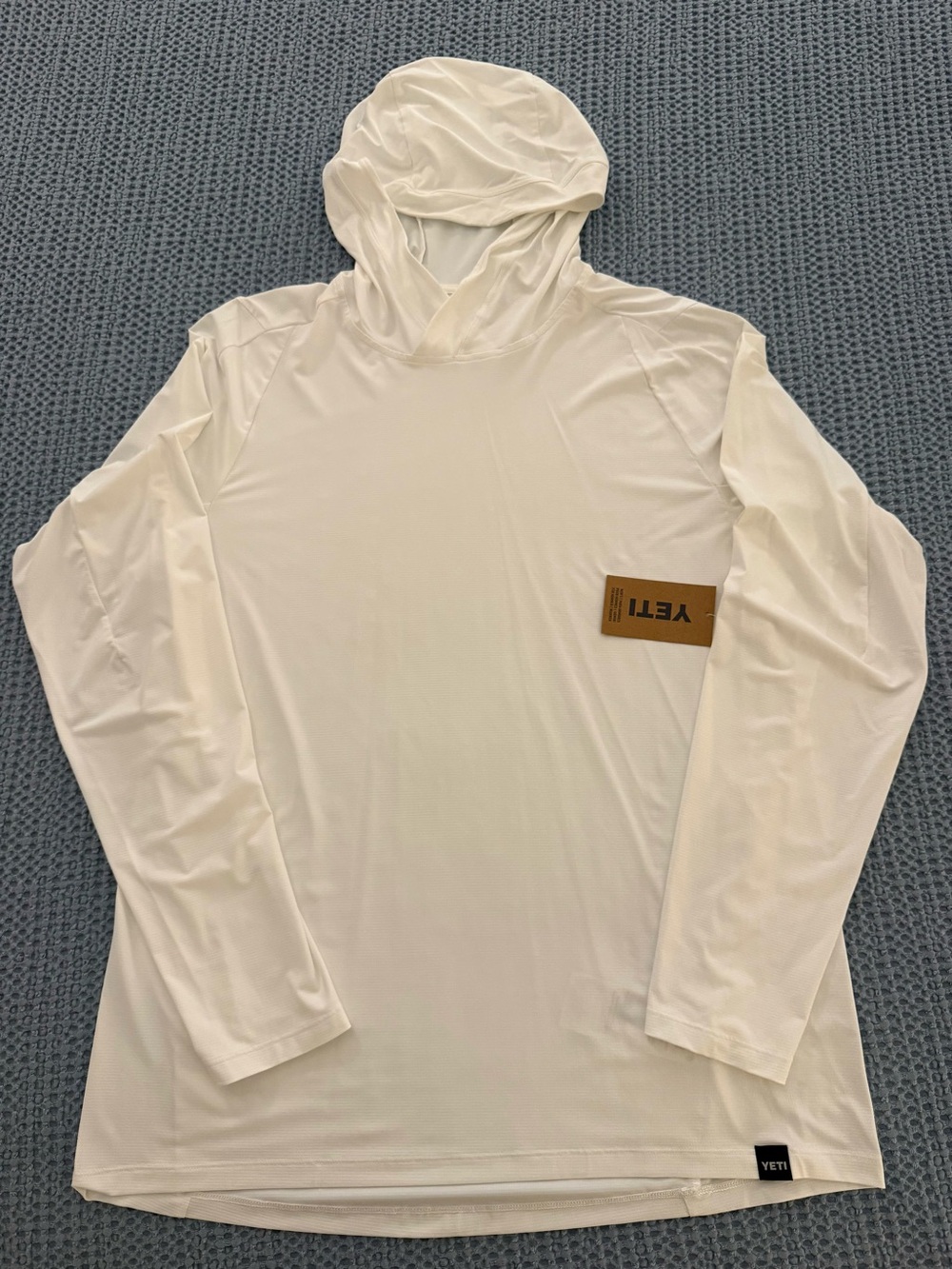 YETI Men's Ultra Lightweight Hooded Sunshirt